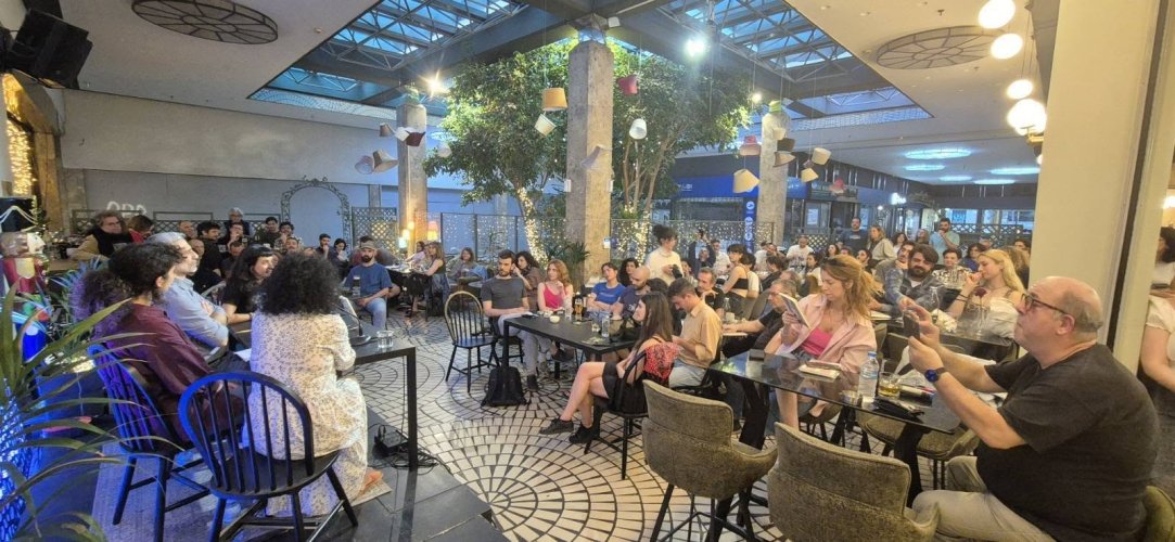 εικόνα 2: Παρουσίαση του πρώτου βιβλίου διηγημάτων μικρής φόρμας "ΣΤΗ ΓΥΡΑ"