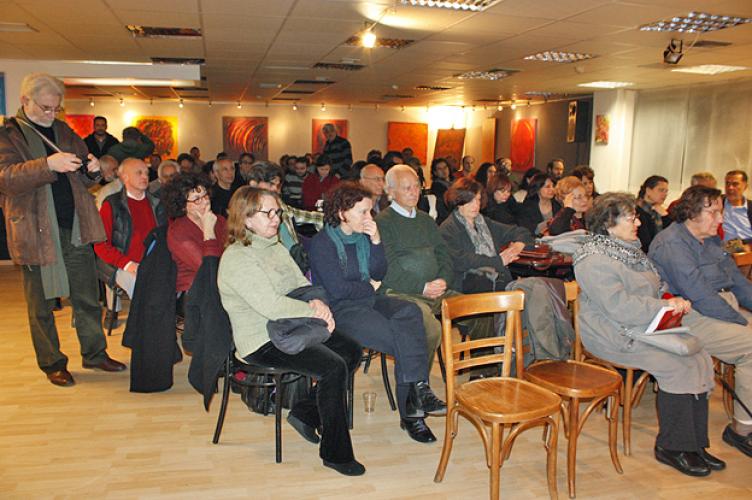 Φωτογραφίες από την παρουσίαση του βιβλίου του Ευτύχη Μπιτσάκη "Ένα φάντασμα πλανιέται"
