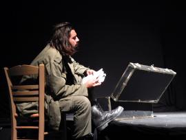 El Che: Μια παράσταση και ένα βιβλίο